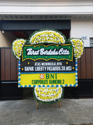 Papan Bunga Duka di Kali Serayu