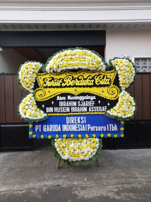 Papan Bunga Duka di Kali Serayu